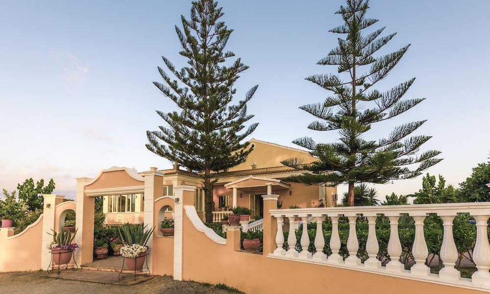Hotel Erofili 3*